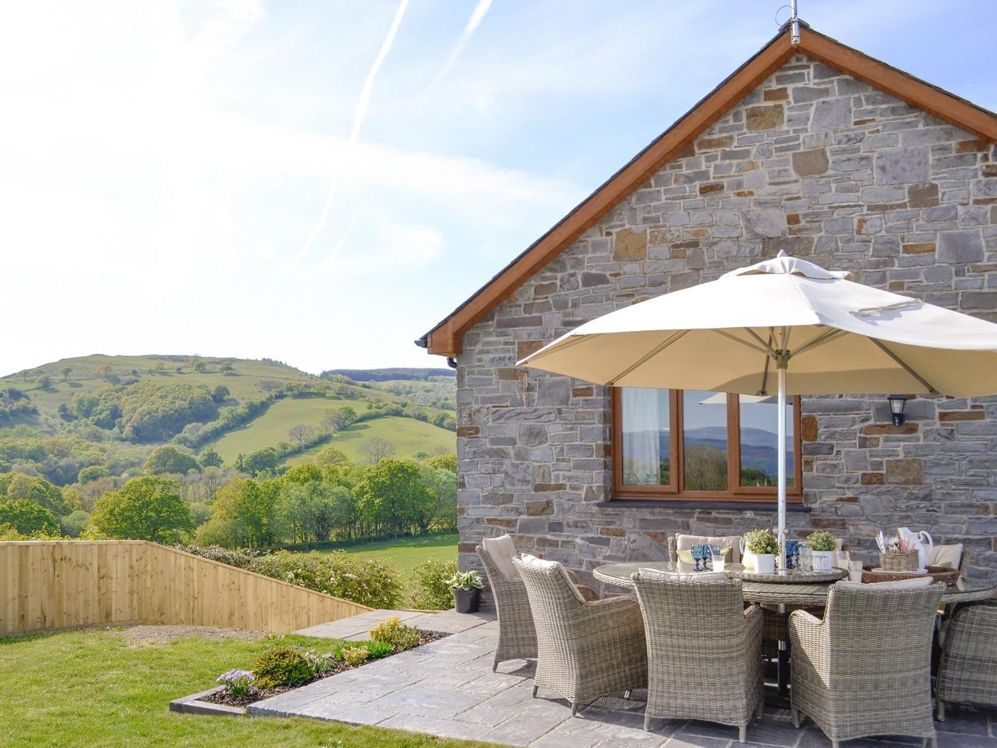 Maes Y Bryn Farmhouse Llanwrda Exterior foto